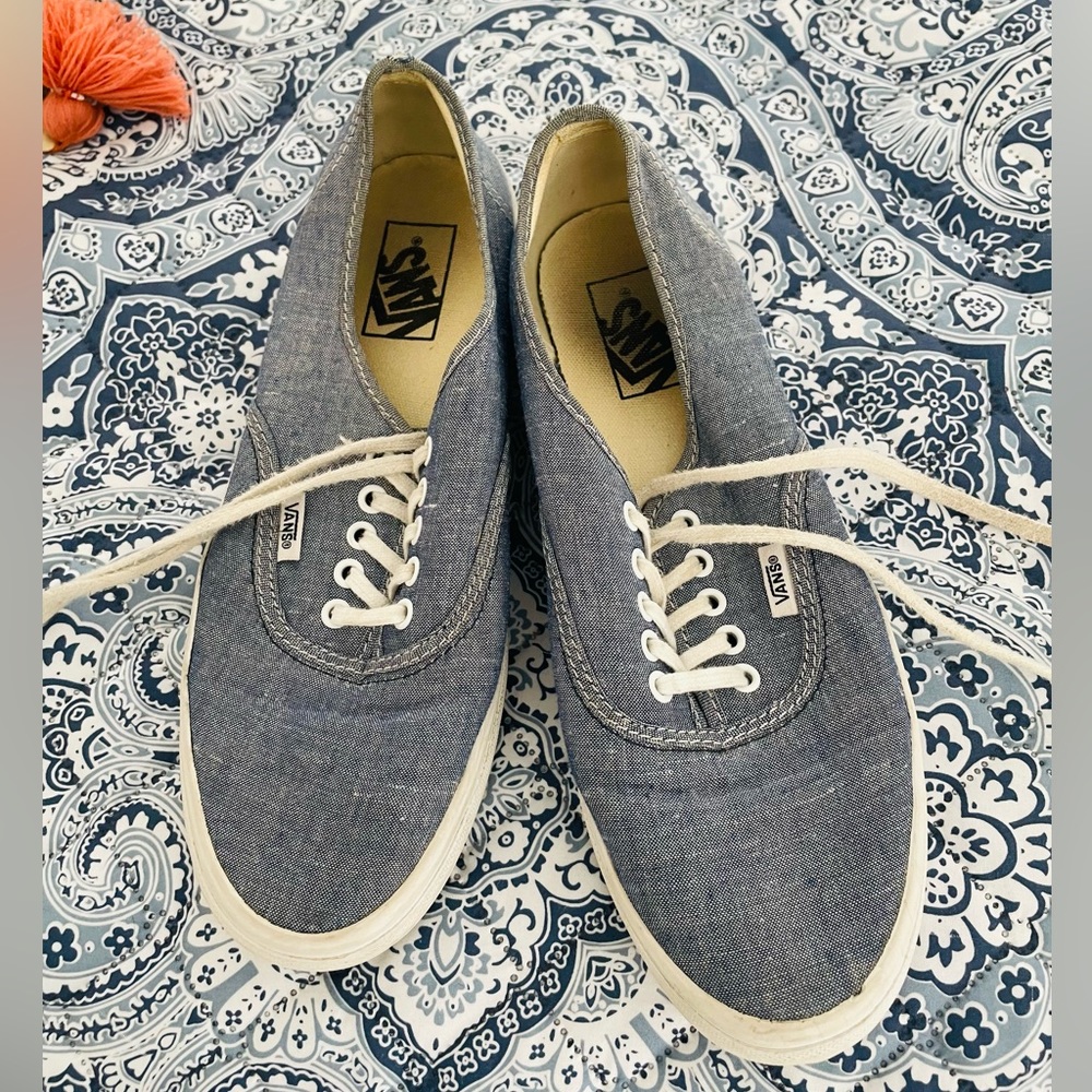 Women’s Vans sneakers